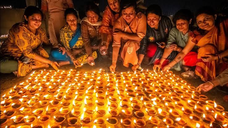 Dev Diwali Tour Package With Luxury Bajra Boat In Varanasi